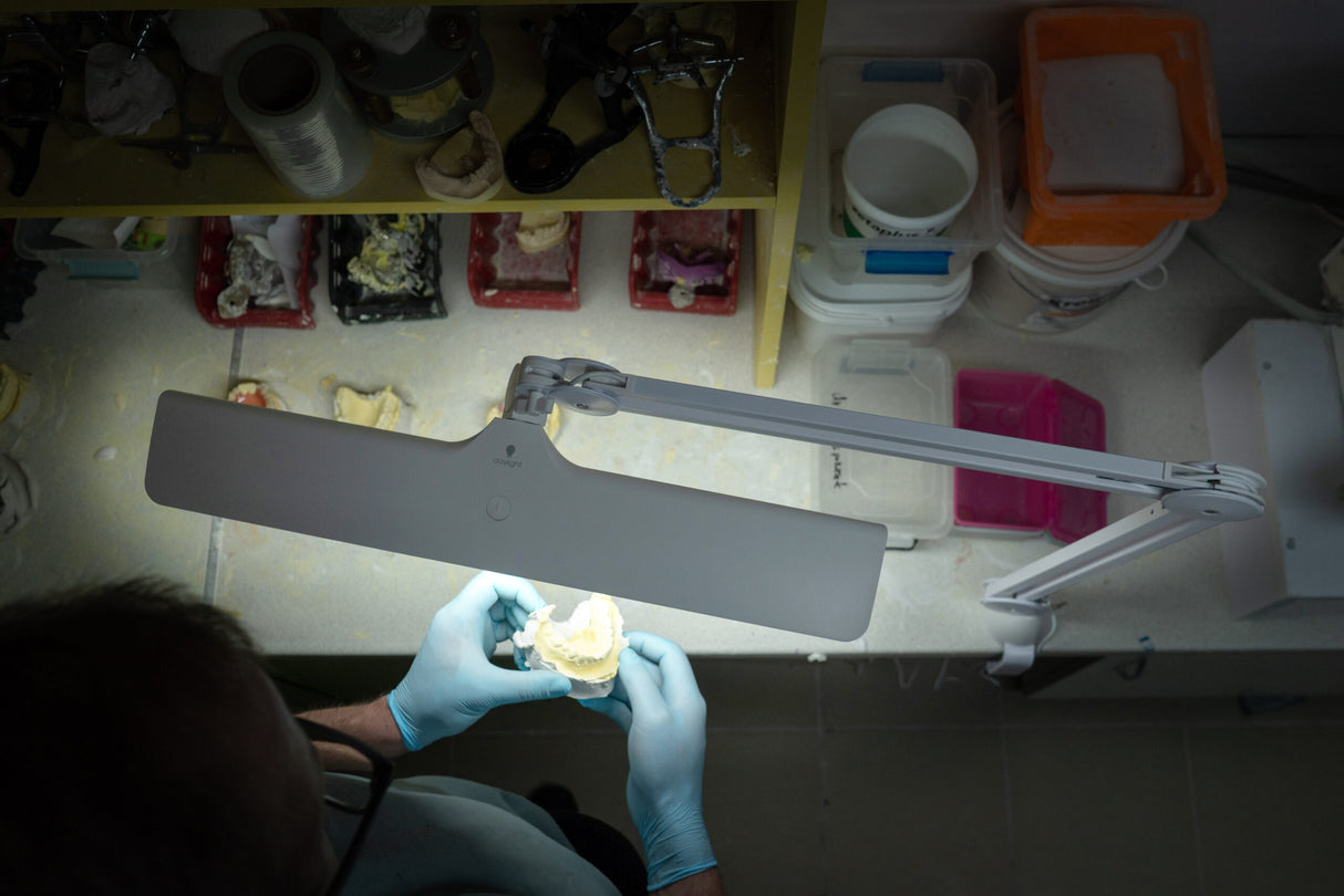 Daylight Lumi Adjustable Task Lamp