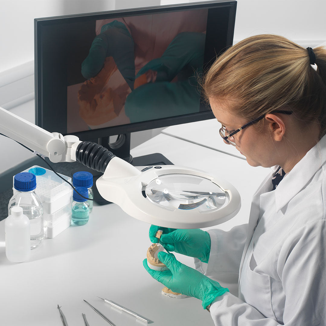 BenchKam Circus LED 3.5D bench magnifier camera system